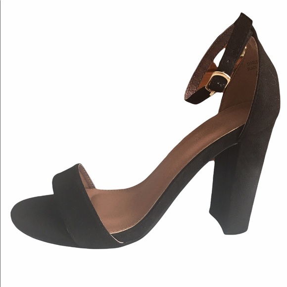 Strappy block heel sandal - Picture 2 of 6